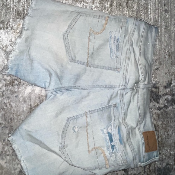 Cute American eagle Jean shorts - Picture 3 of 5